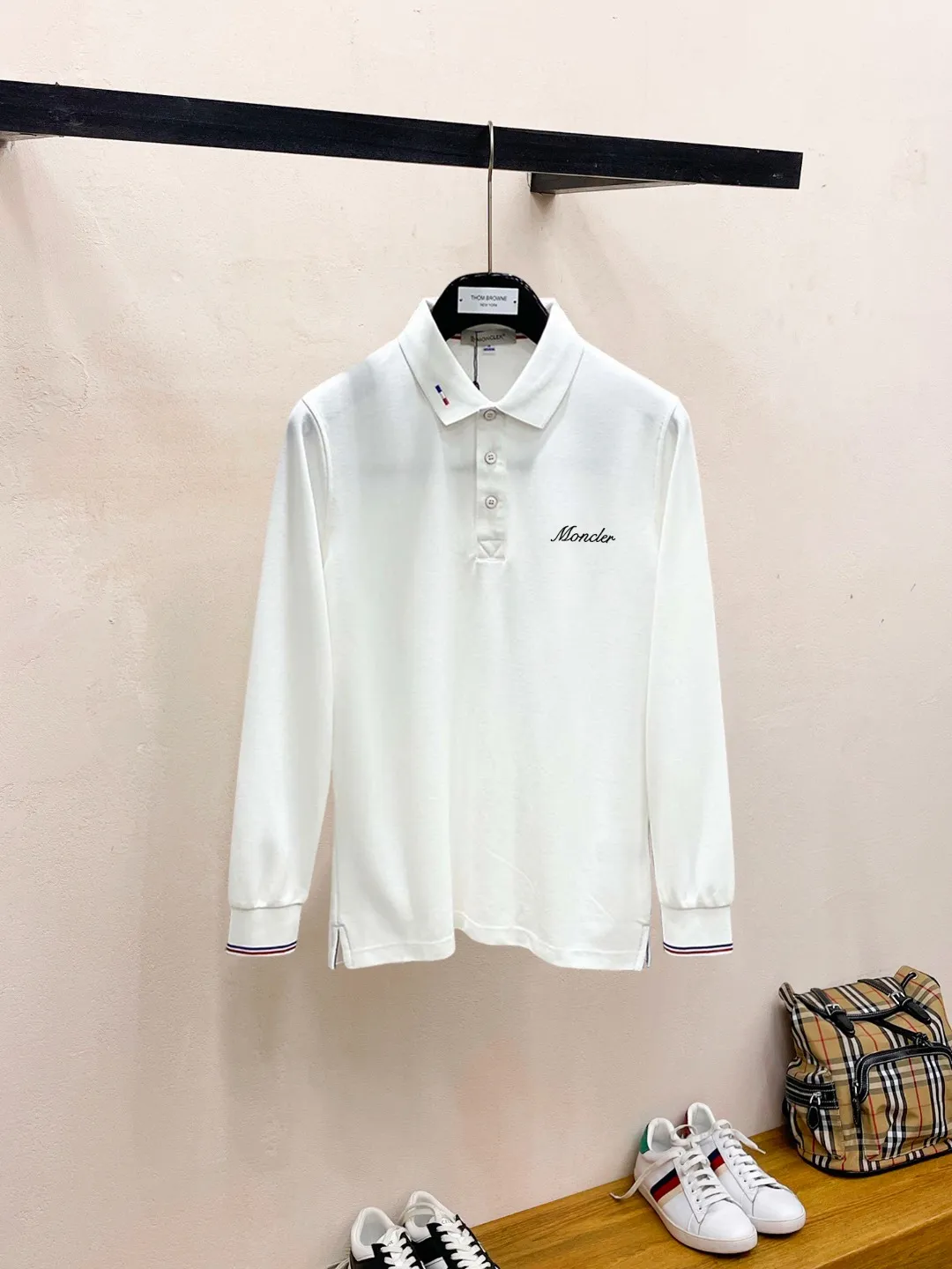New Arrival Polo ！Classic ，Premium ！ ， ，Quality / ， ！ 100% ， ，Breathable ， ！ Classic LOGO ， ，LOGO ， ， Classic ！ ， ， LOW ， Versatile Polo ！ ：Black White Blue Size：M-3XL